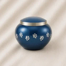 Midnight Paw Trail Odyssey Urn image