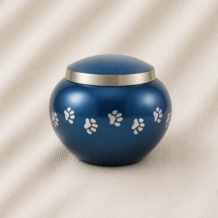 Midnight Paw Trail Odyssey Urn Image 1